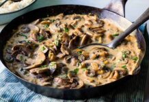 Στρογγάνοφ με μανιτάρια