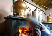 Σφραγίστηκε καζάνι στην Καστοριά και κατασχέθηκαν τα στέμφυλα