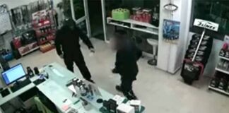 Λήστεψε βενζινάδικο, το μετάνιωσε, εξομολογήθηκε και παραδόθηκε με τη συνοδεία του ιερεά