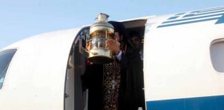 Στα Ιεροσόλυμα η ελληνική αποστολή για το Άγιο Φως – Mε ειδική πτήση η άφιξή του στο Ελευθέριος Βενιζέλος