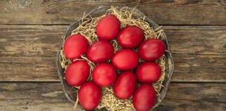 Πασχαλινά αυγά – Ο κλασικός τρόπος βαφής και το κόλπο για να λάμψουν