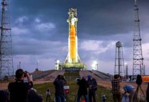 Live η εκτόξευση της επανδρωμένης αποστολής της NASA στη Σελήνη