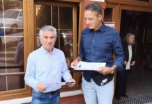 Αστυνομικοί της Δίωξης και Εξιχνίασης Εγκλημάτων Καστοριάς διένειμαν ενημερωτικά φυλλάδια